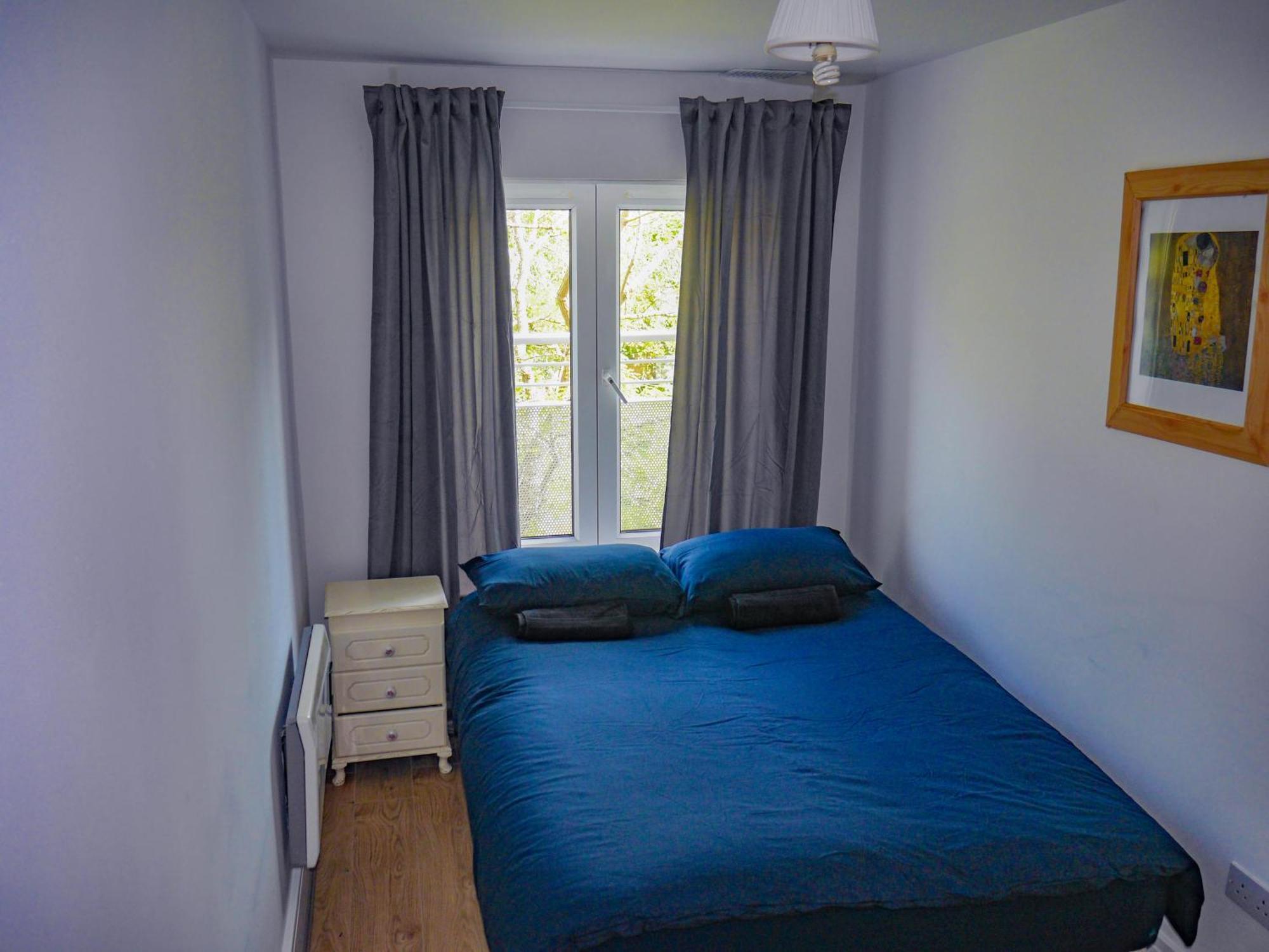 Comfortable 2-bedroom Near Airport Apartment