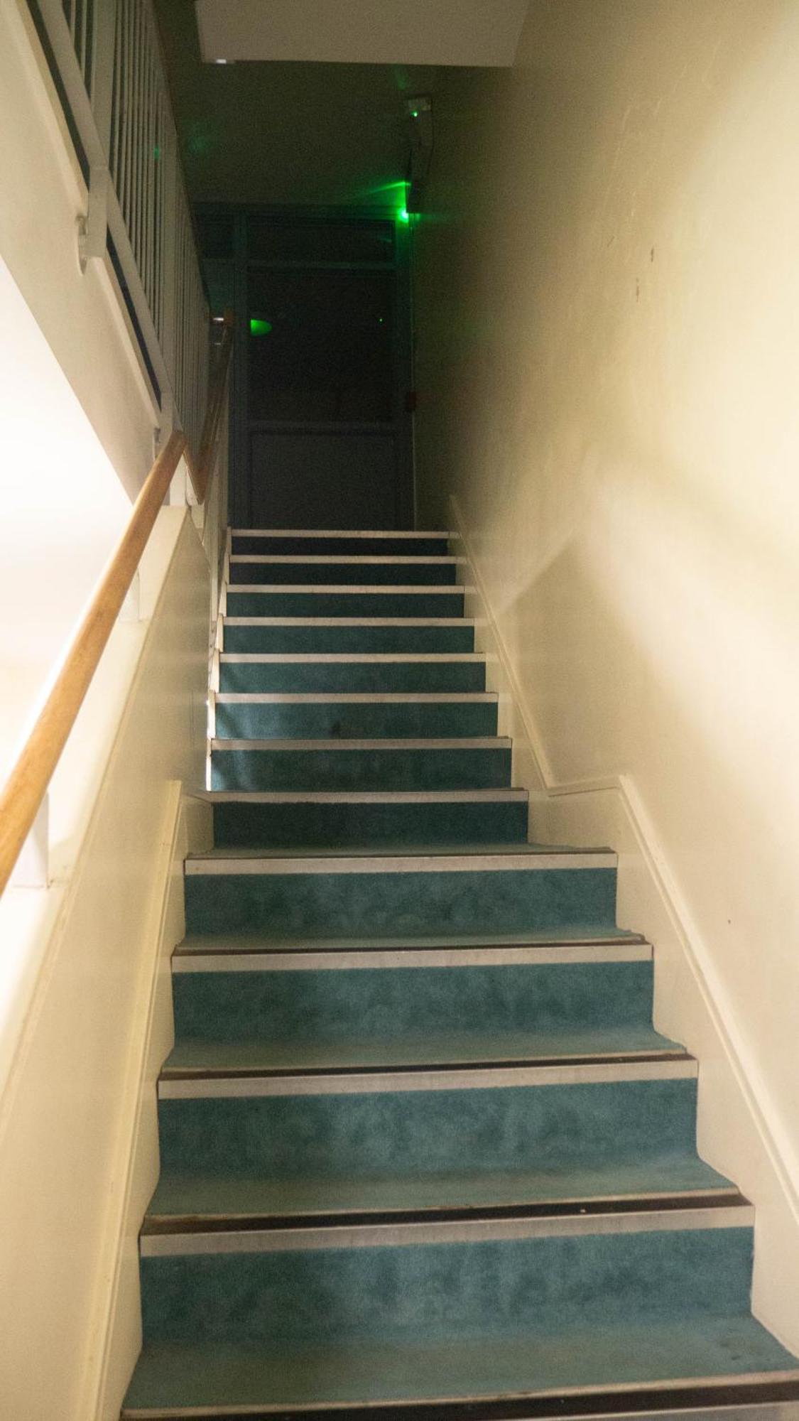 Apartment Comfortable 2-bedroom Near Airport *