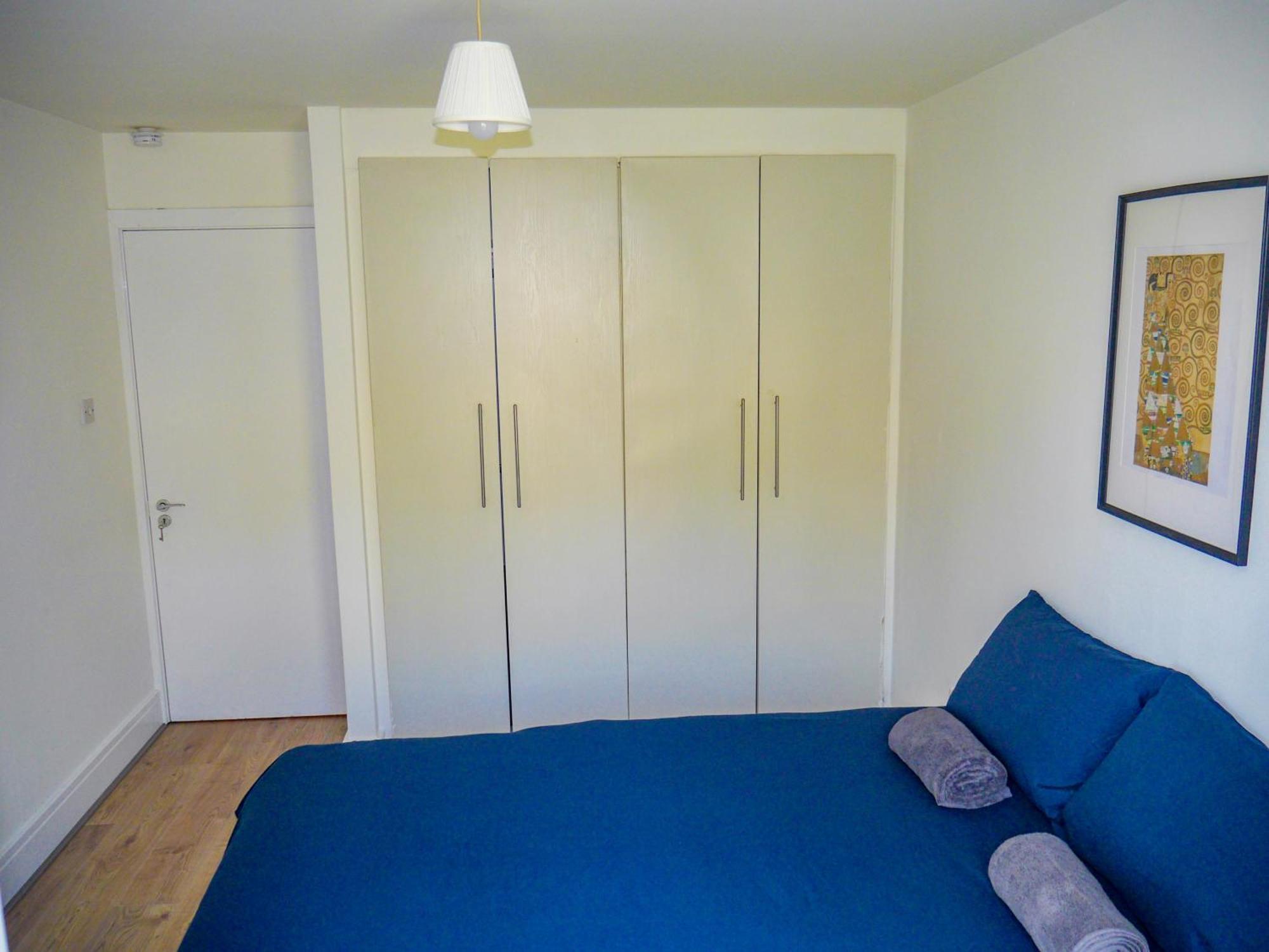 Apartment Comfortable 2-bedroom Near Airport Dublin