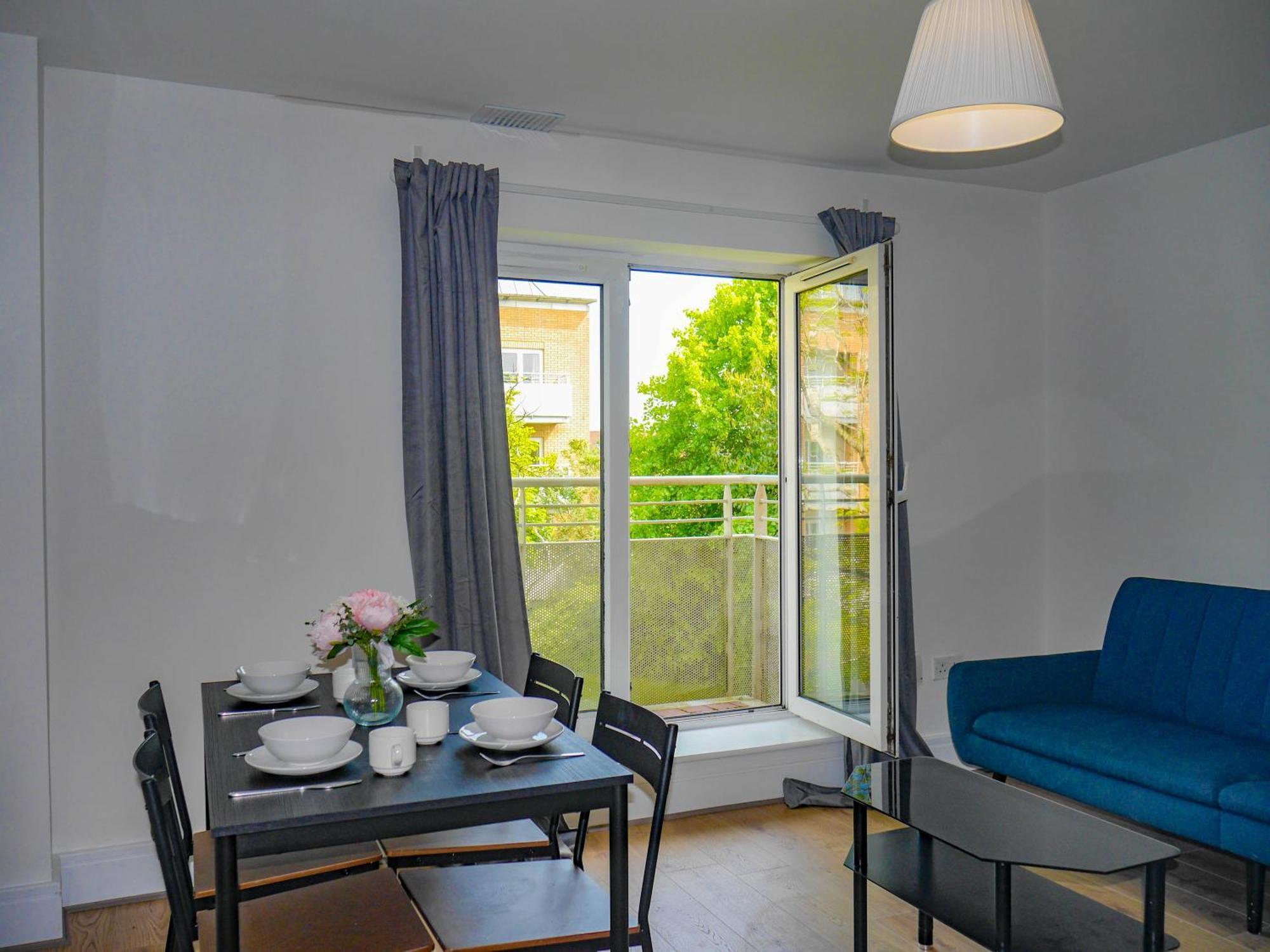 Comfortable 2-bedroom Near Airport Apartment